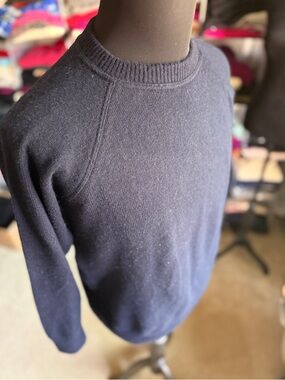 Men's Cashmere Crewneck Sweater in Navy